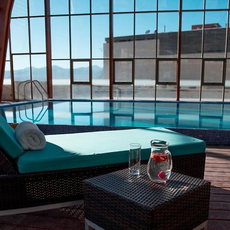 Mds Hotel كالاما المظهر الخارجي الصورة The swimming pool at the hotel