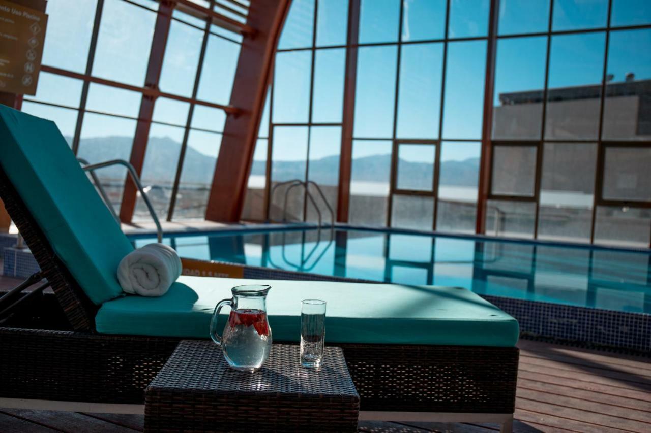 Mds Hotel كالاما المظهر الخارجي الصورة The pool at the hotel