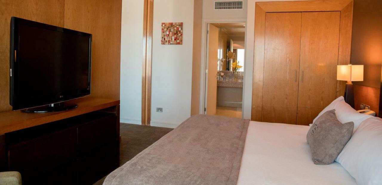 Mds Hotel كالاما المظهر الخارجي الصورة A bedroom at the hotel