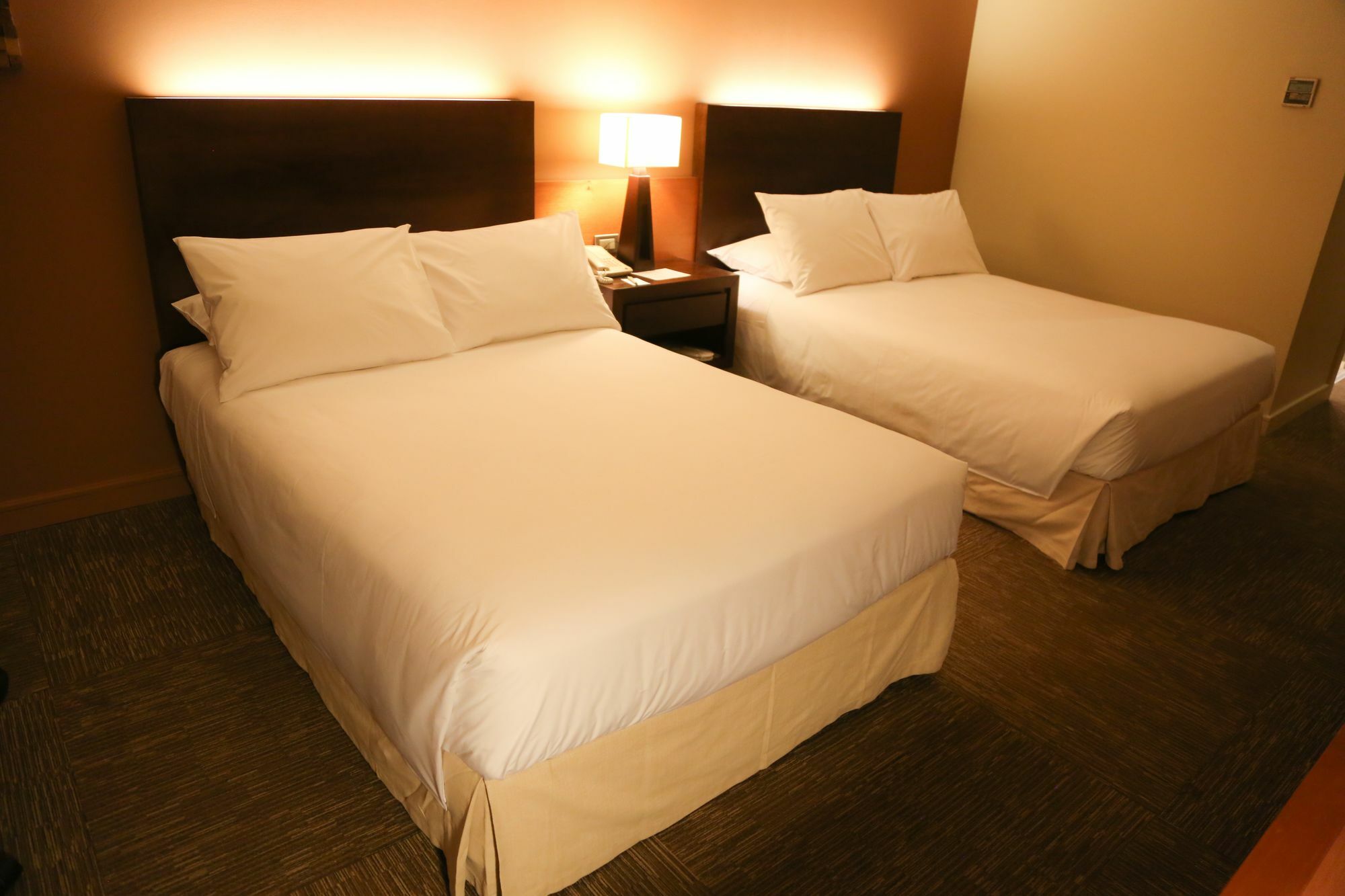 Mds Hotel كالاما المظهر الخارجي الصورة Two beds