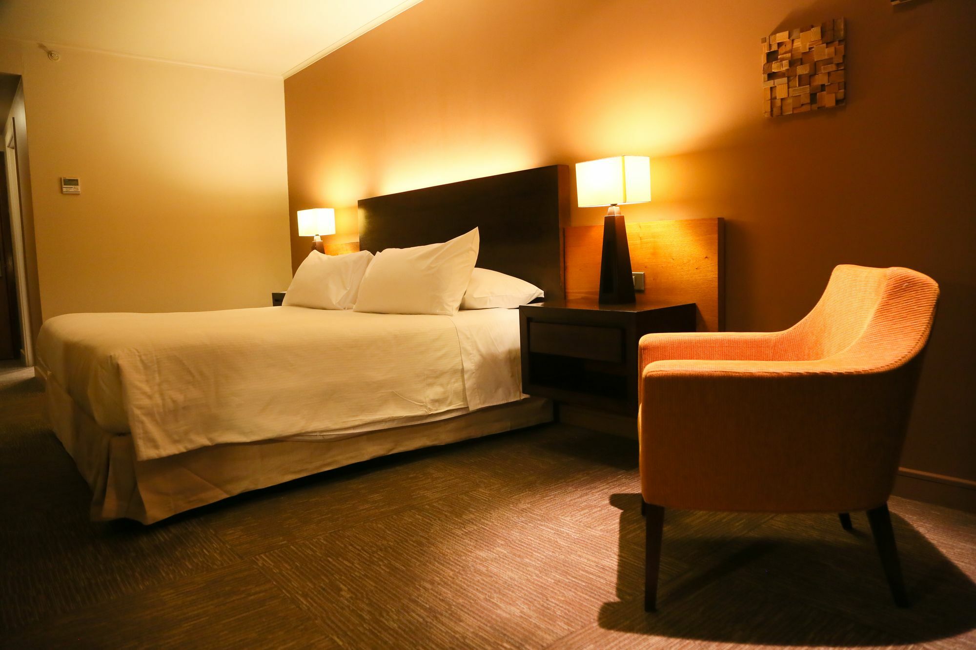 Mds Hotel كالاما المظهر الخارجي الصورة A room at the hotel