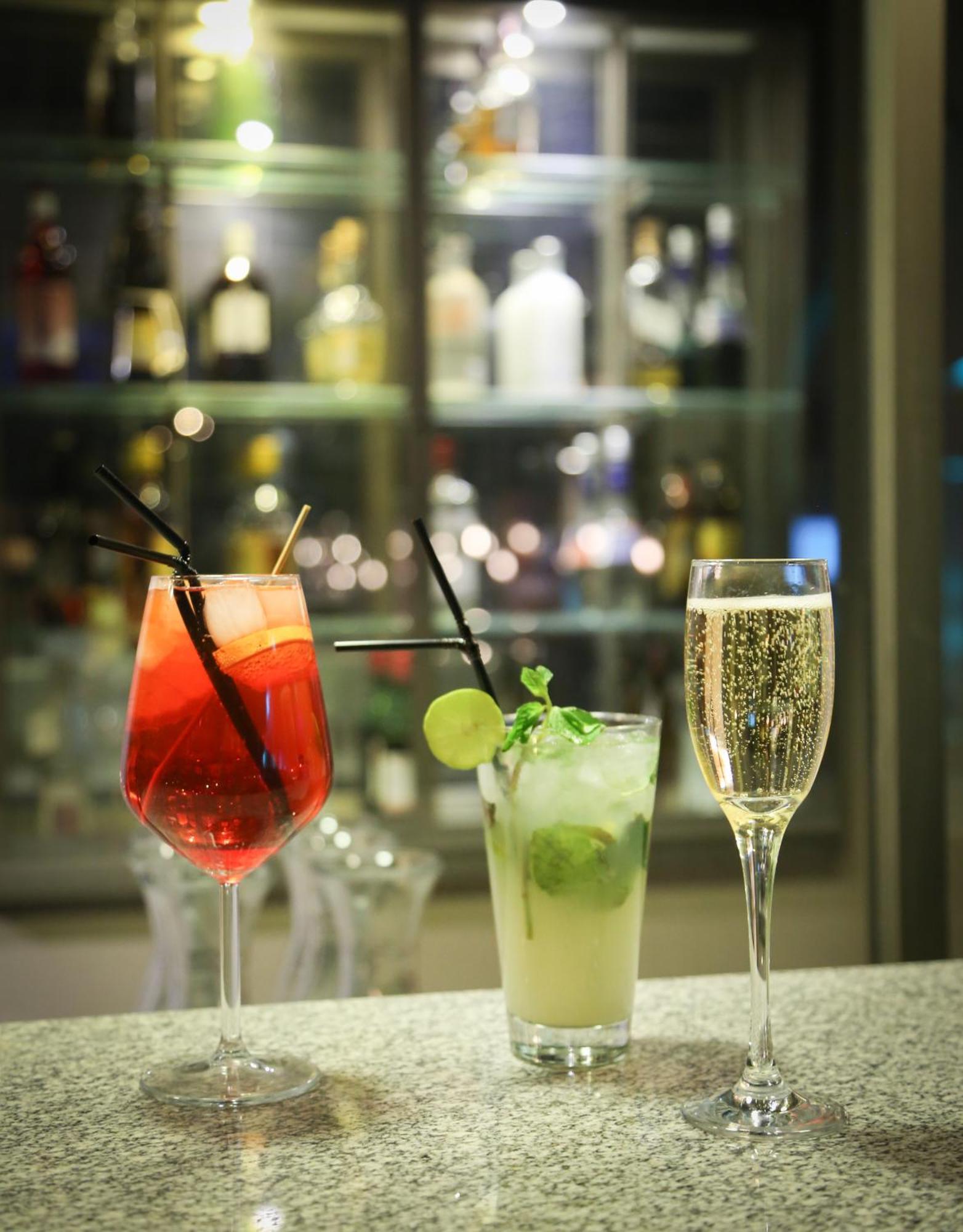 Mds Hotel كالاما المظهر الخارجي الصورة Cocktails
